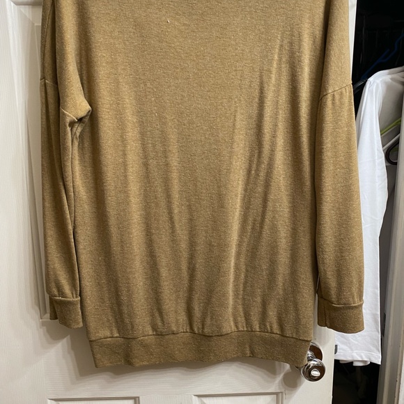 Mama Bear sweater - Picture 5 of 5